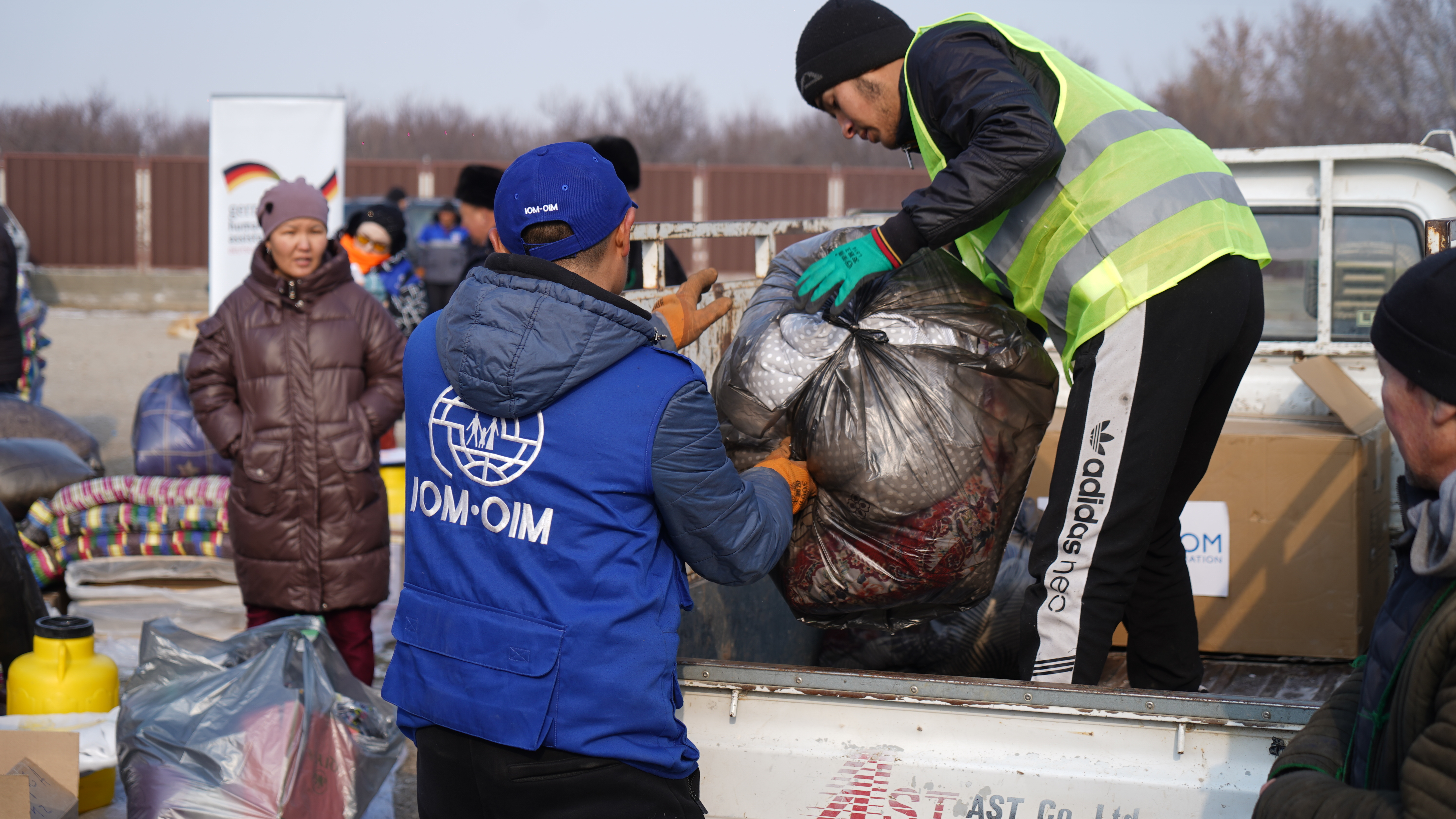 Loading winter assistance (clothes, heaters, shoes, kitchen sets) in the Kyrgyz capital Bishkek for transport to remote border communities where thousands of people are still displaced by last September’s armed clashes 